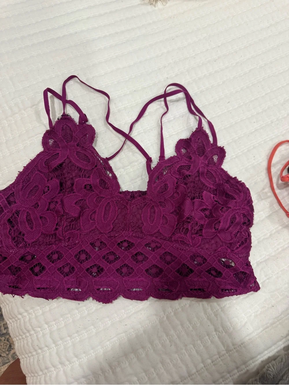 Bralette Lace- Plum adjustable strap’s size L - Picture 2 of 3